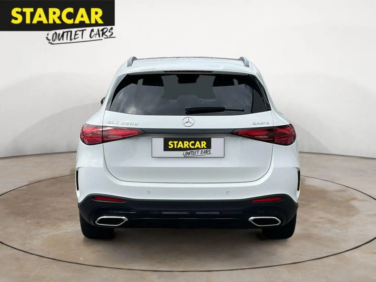 GLC 220d 4MATIC AMG-LINE+PANO+ACC+LED+AHK+KEYLES