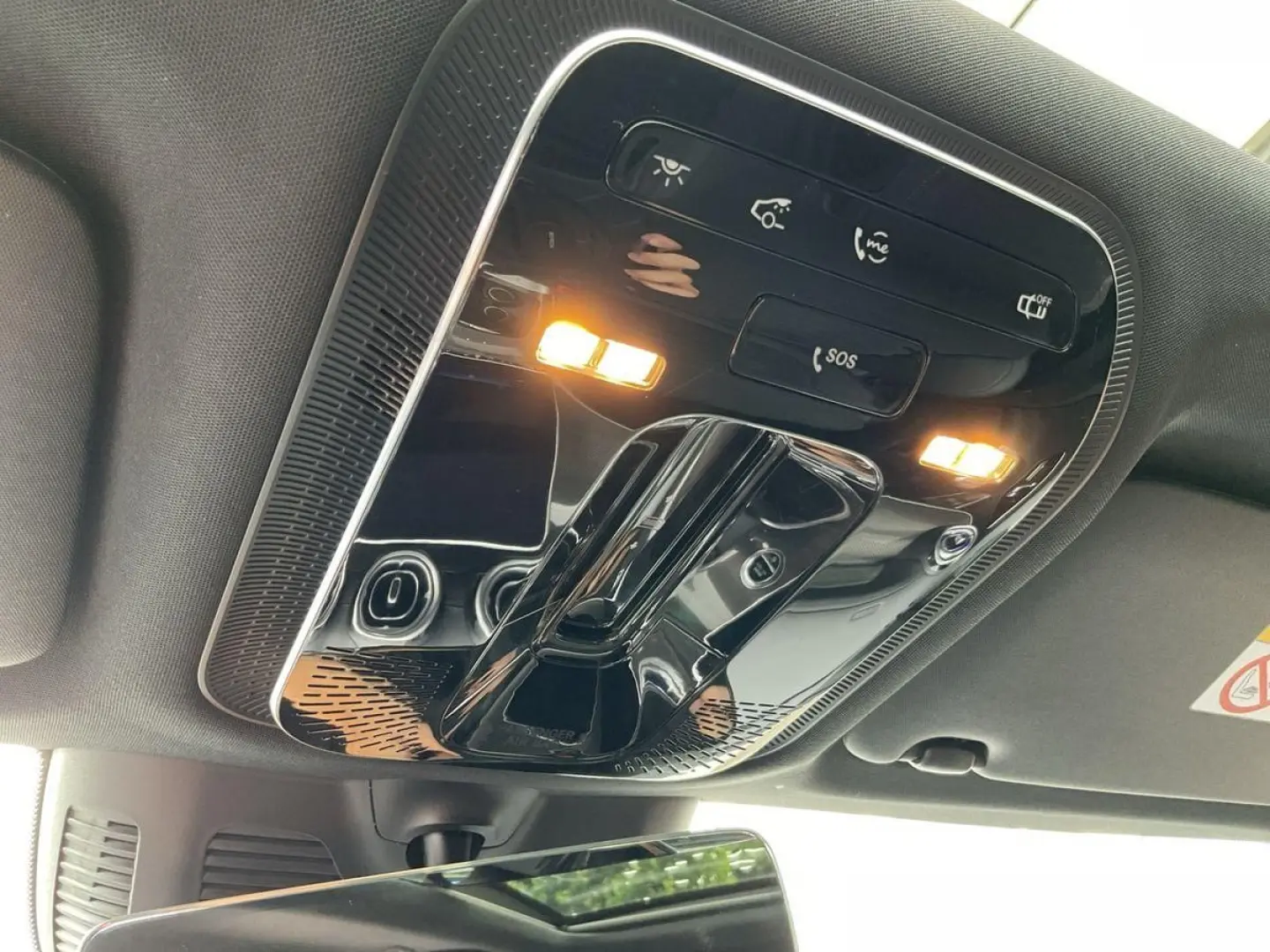 GLC 220d 4MATIC AMG-LINE+PANO+ACC+LED+AHK+KEYLES