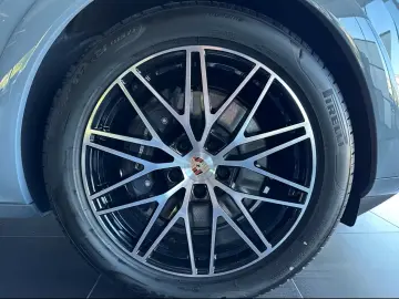 Porsche Cayenne E-Hybrid Coupe/Sistem de evacuare