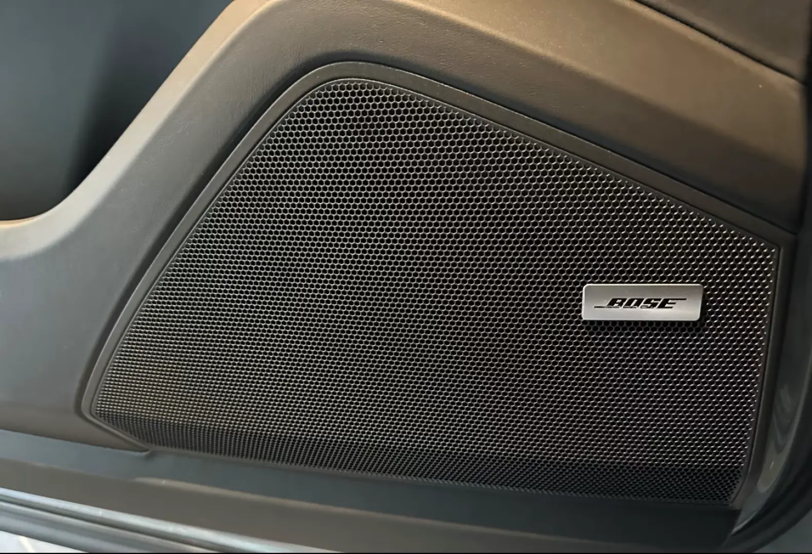 Porsche Cayenne E-Hybrid Coupe/Sistem de evacuare