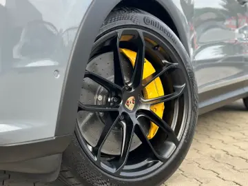 Porsche Cayenne Turbo E-Hybrid Coupe GT-Paket