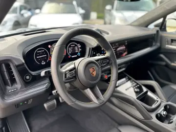 Porsche Cayenne Turbo E-Hybrid Coupe GT-Paket