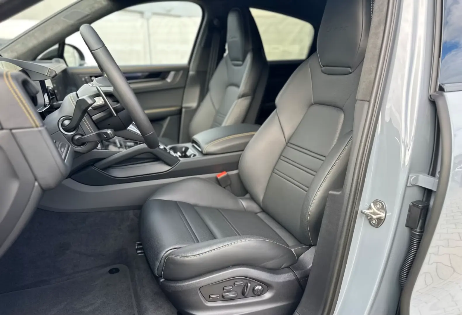 Porsche Cayenne Turbo E-Hybrid Coupe GT-Paket