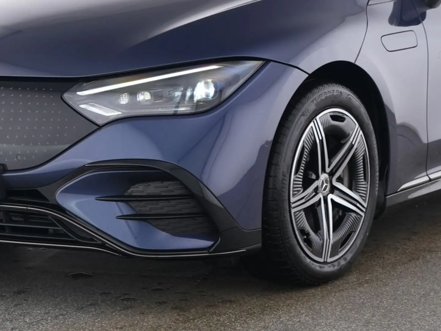 EQE 500 4M AMG-Sport/AIRM/AHK/Night/HA-Len/Memo