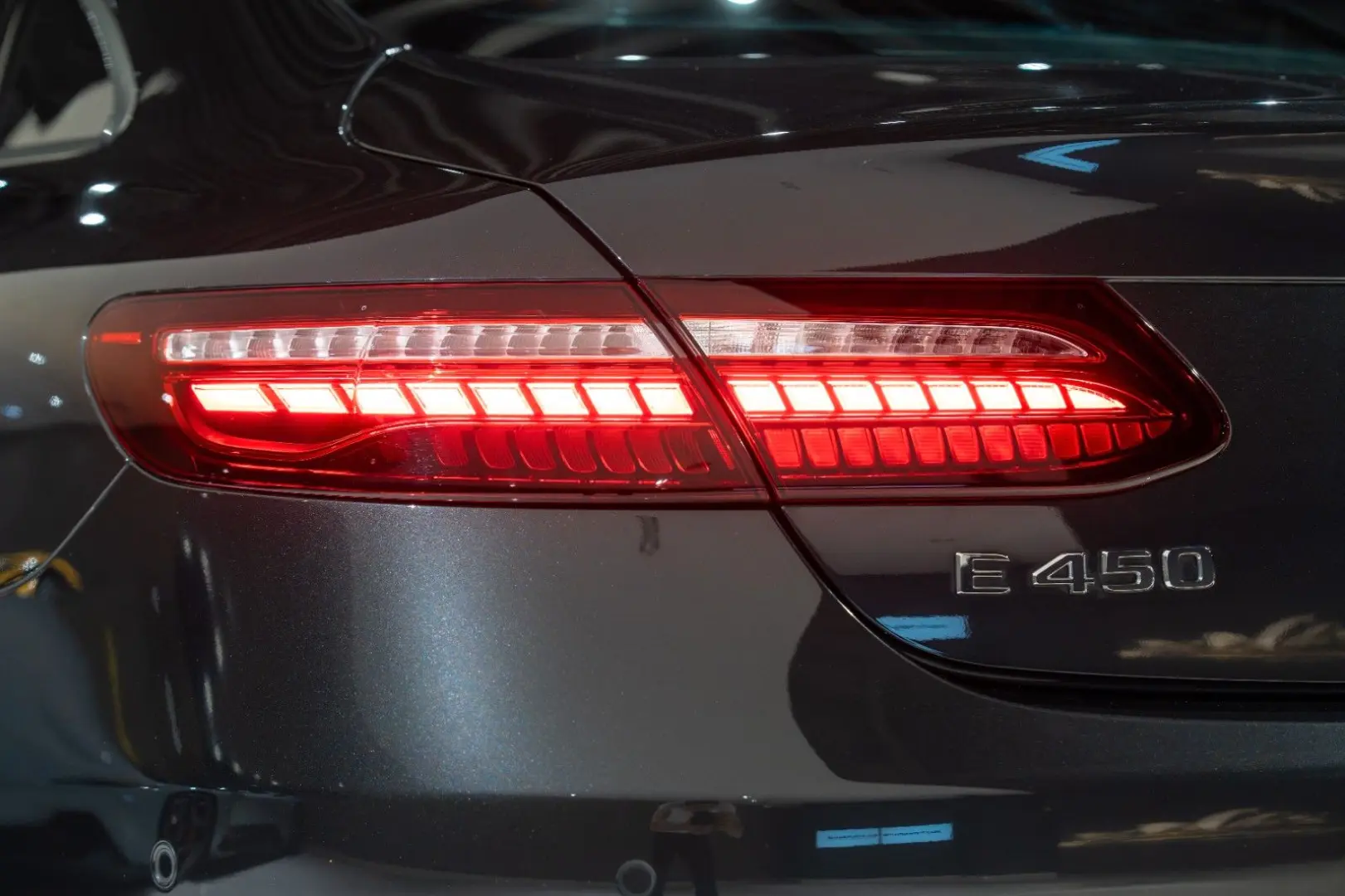 Mercedes-Benz E 450 Coupe 4Mat*AMG-LINE*BURMES*MULTIBEAM