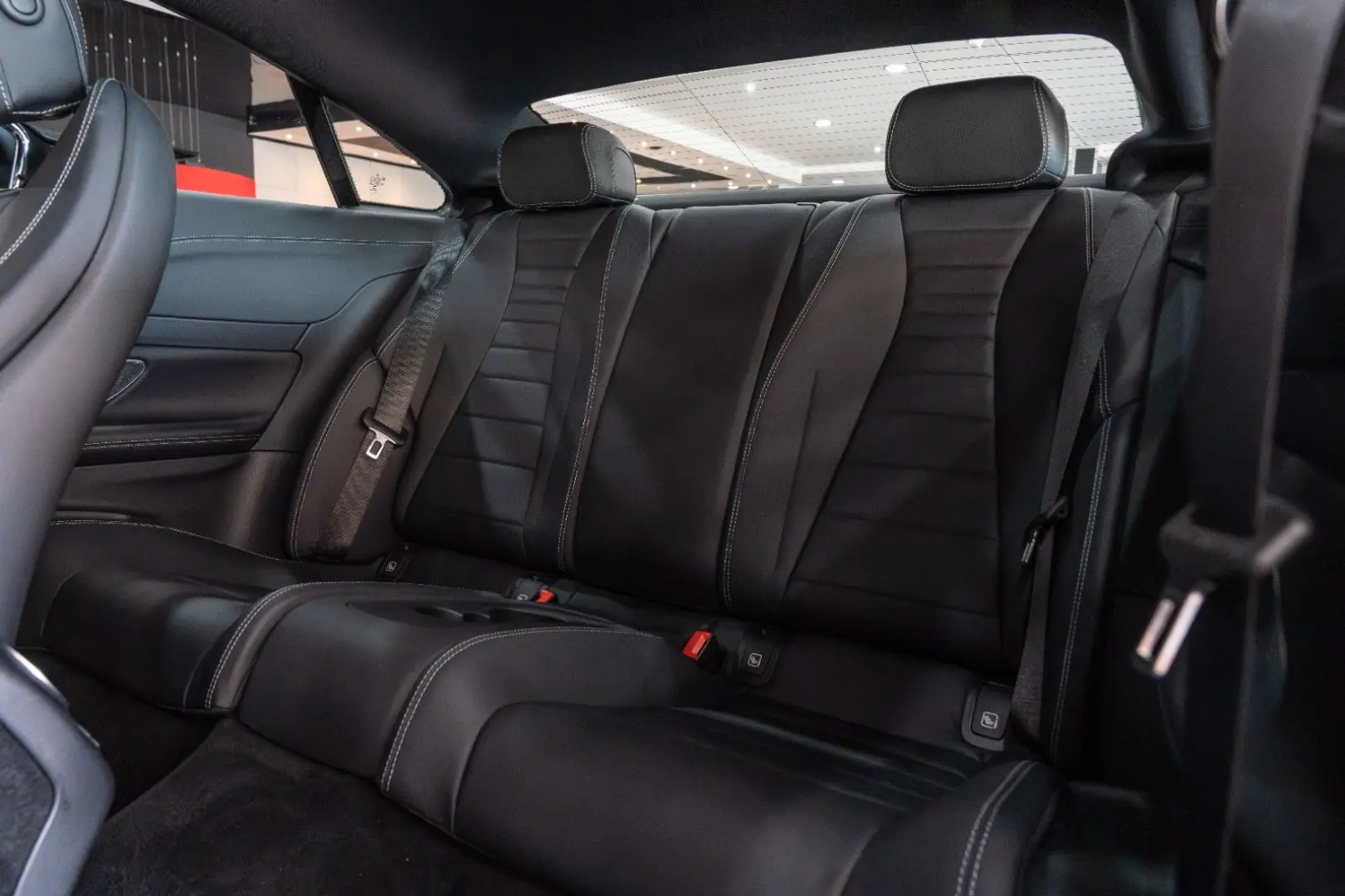 Mercedes-Benz E 450 Coupe 4Mat*AMG-LINE*BURMES*MULTIBEAM