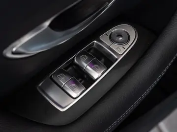 Mercedes-Benz E 450 Coupe 4Mat*AMG-LINE*BURMES*MULTIBEAM