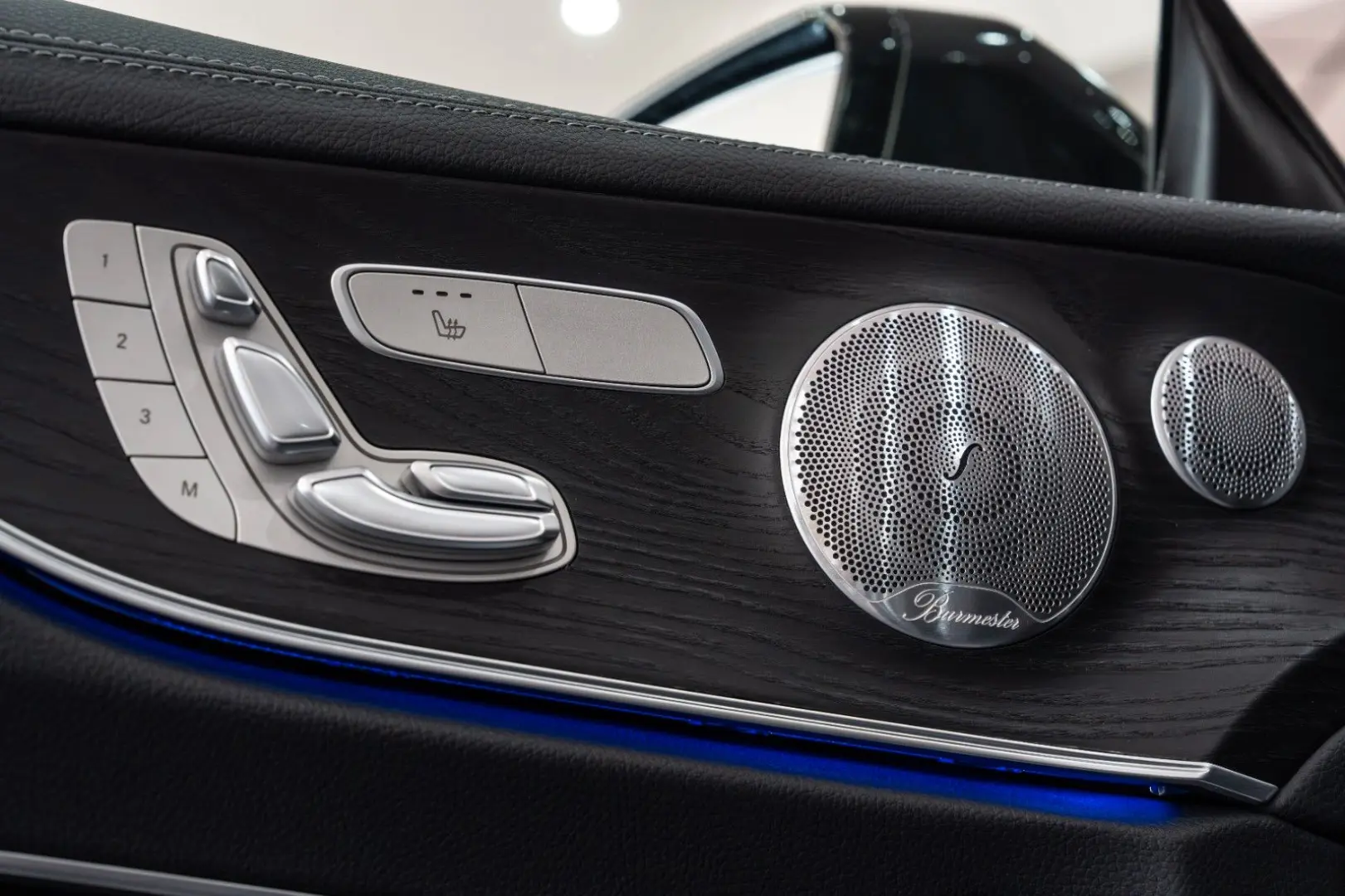 Mercedes-Benz E 450 Coupe 4Mat*AMG-LINE*BURMES*MULTIBEAM