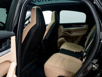 Porsche Cayenne S E-Hybrid Coupé