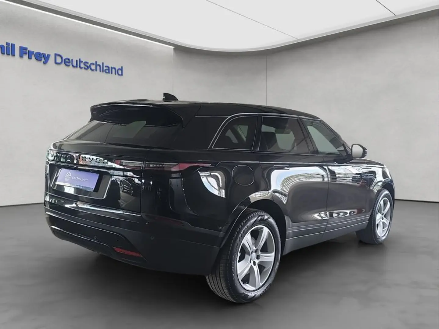 Range Rover Velar P400e S