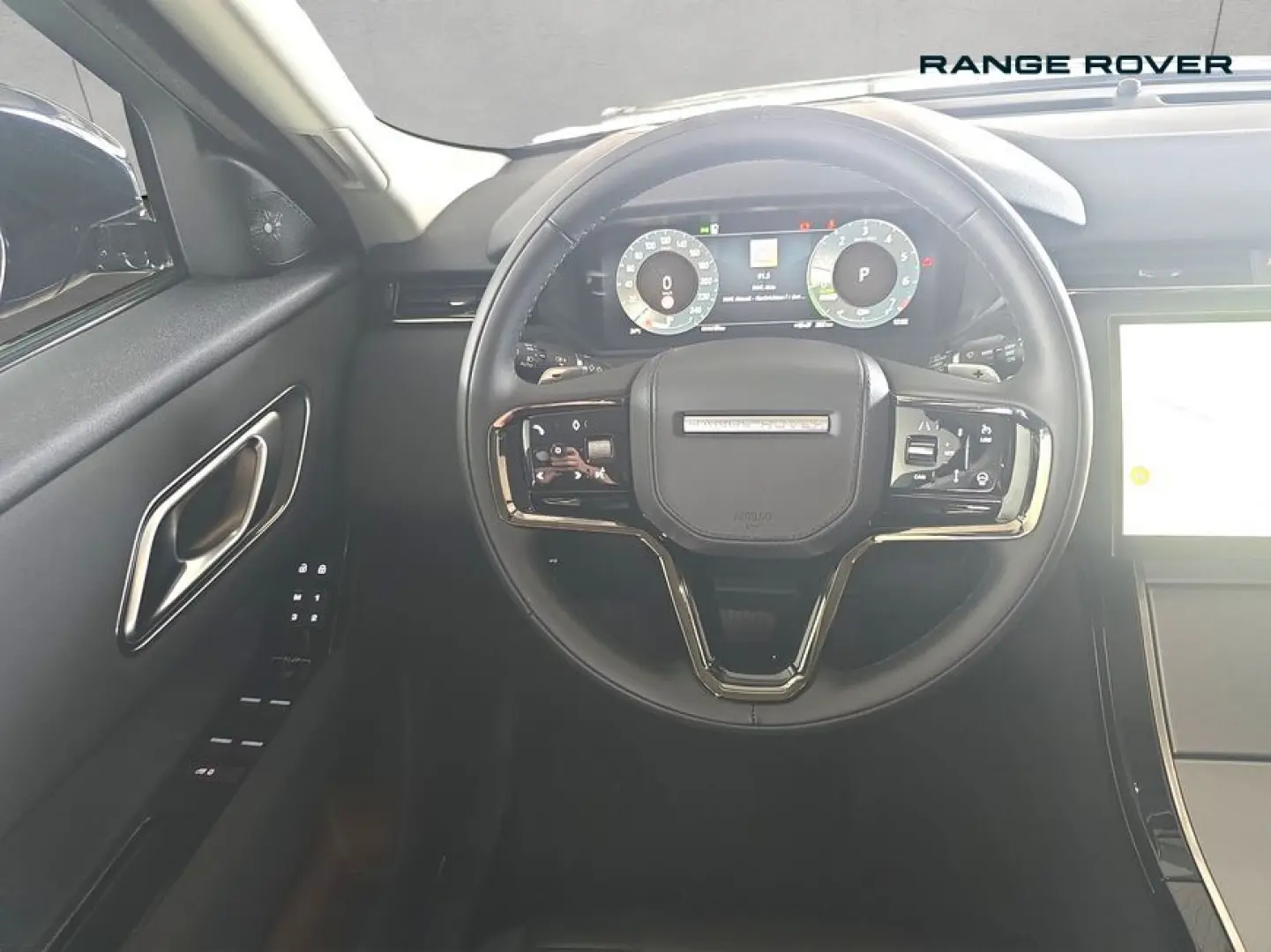 Range Rover Velar P400e S