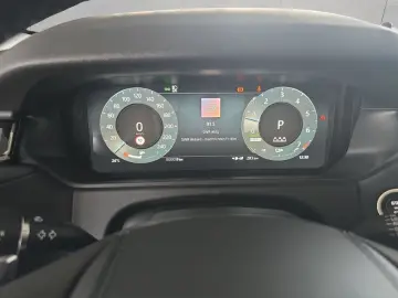 Range Rover Velar P400e S