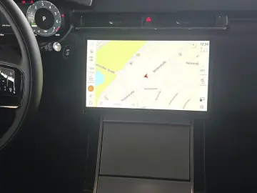 Range Rover Velar P400e S