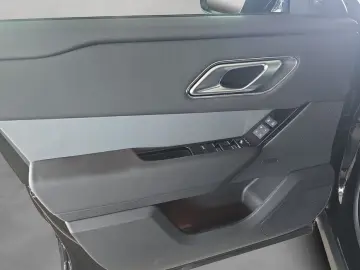 Range Rover Velar P400e S