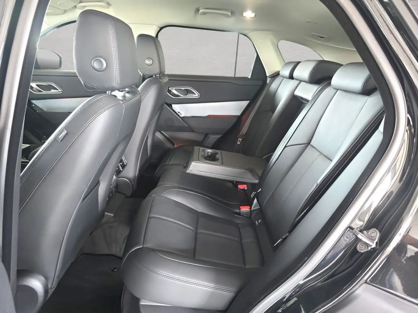Range Rover Velar P400e S
