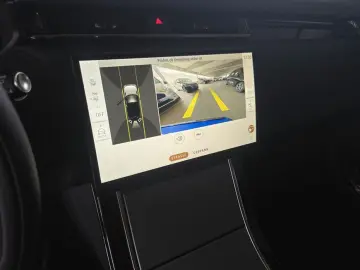 Range Rover Velar P400e S
