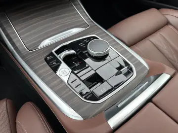 X7 M60i xDrive M Sport Pro|AHK|SkyLounge|DA-Prof