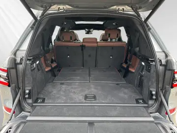 X7 M60i xDrive M Sport Pro|AHK|SkyLounge|DA-Prof