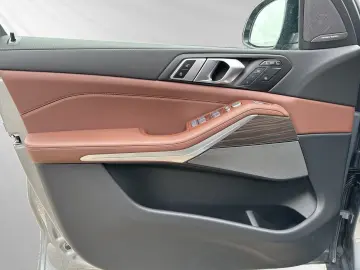 X7 M60i xDrive M Sport Pro|AHK|SkyLounge|DA-Prof