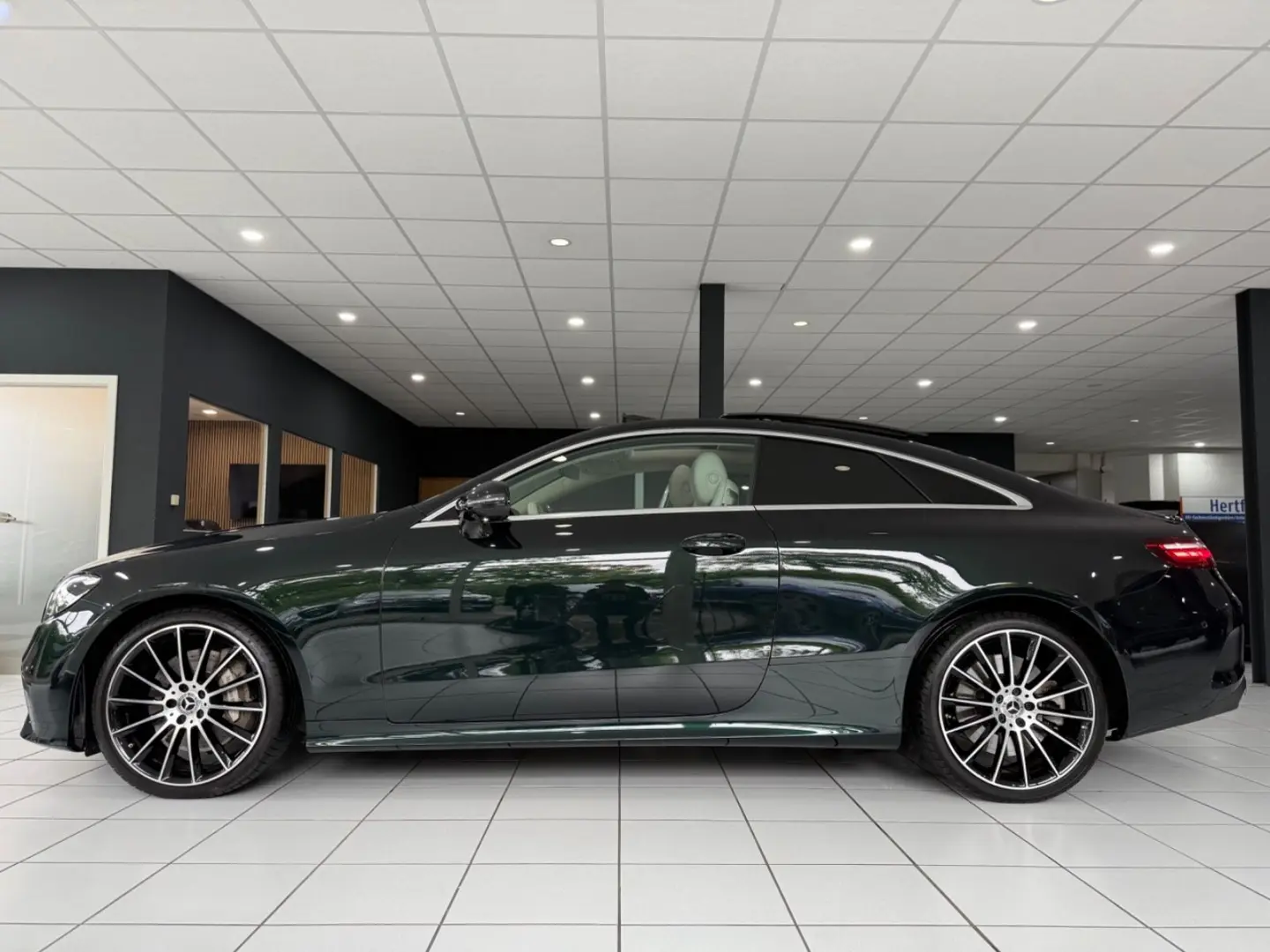 Mercedes-Benz E 450 Coupe 4M 9G*AMG*PANO*BURMESTER