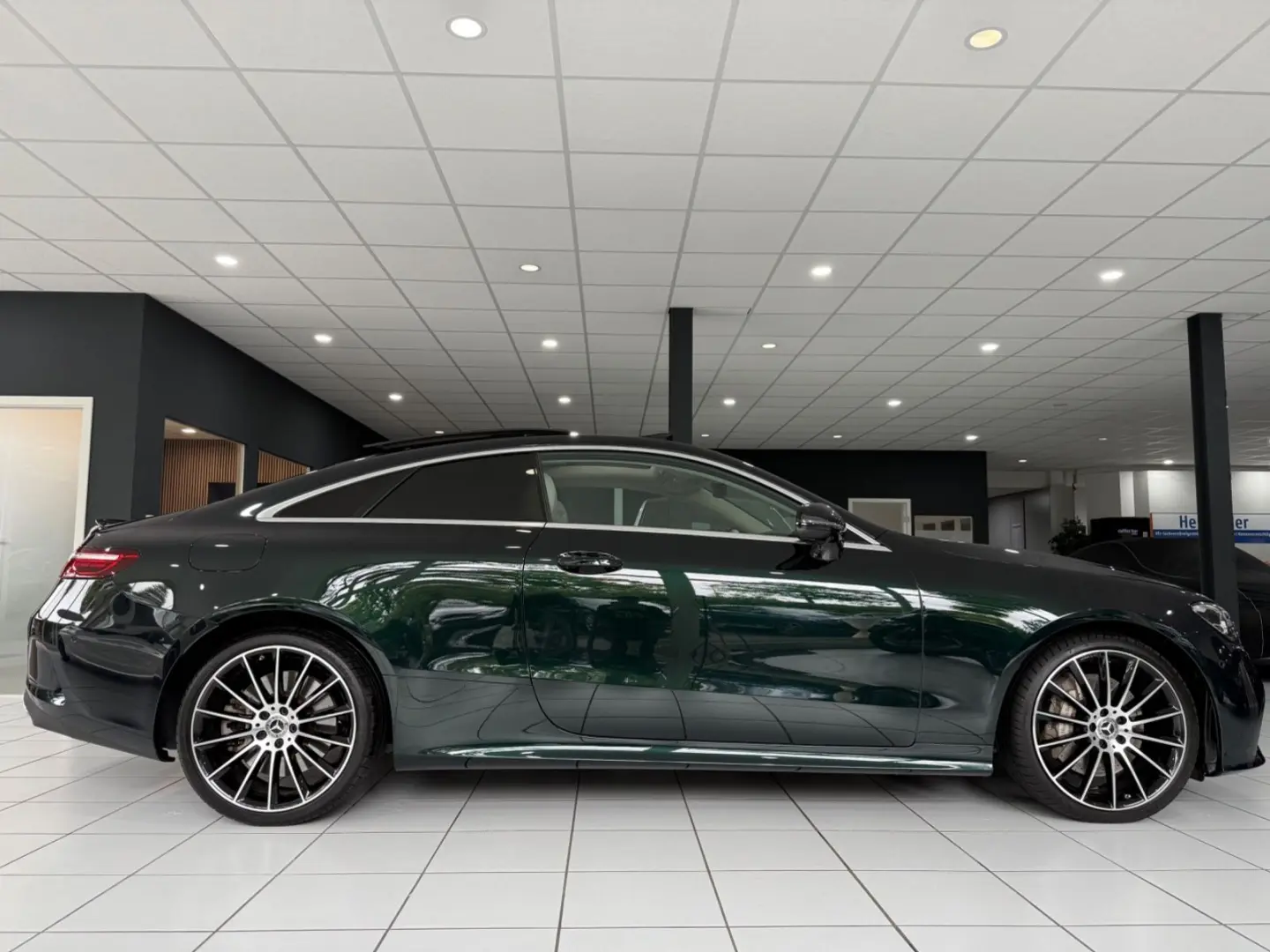 Mercedes-Benz E 450 Coupe 4M 9G*AMG*PANO*BURMESTER