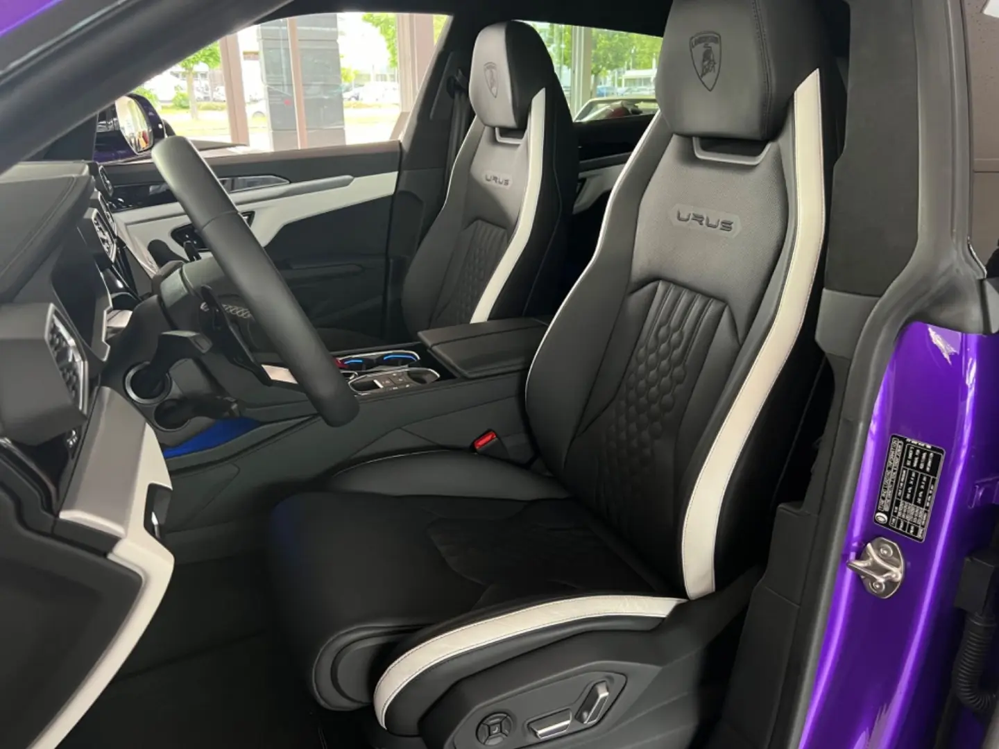 Urus S  AKRAPOVIC/ANIMA/CARBON