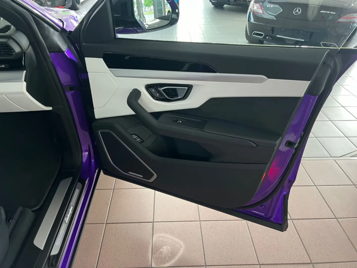 Urus S  AKRAPOVIC/ANIMA/CARBON