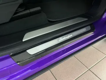 Urus S  AKRAPOVIC/ANIMA/CARBON