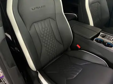 Urus S  AKRAPOVIC/ANIMA/CARBON