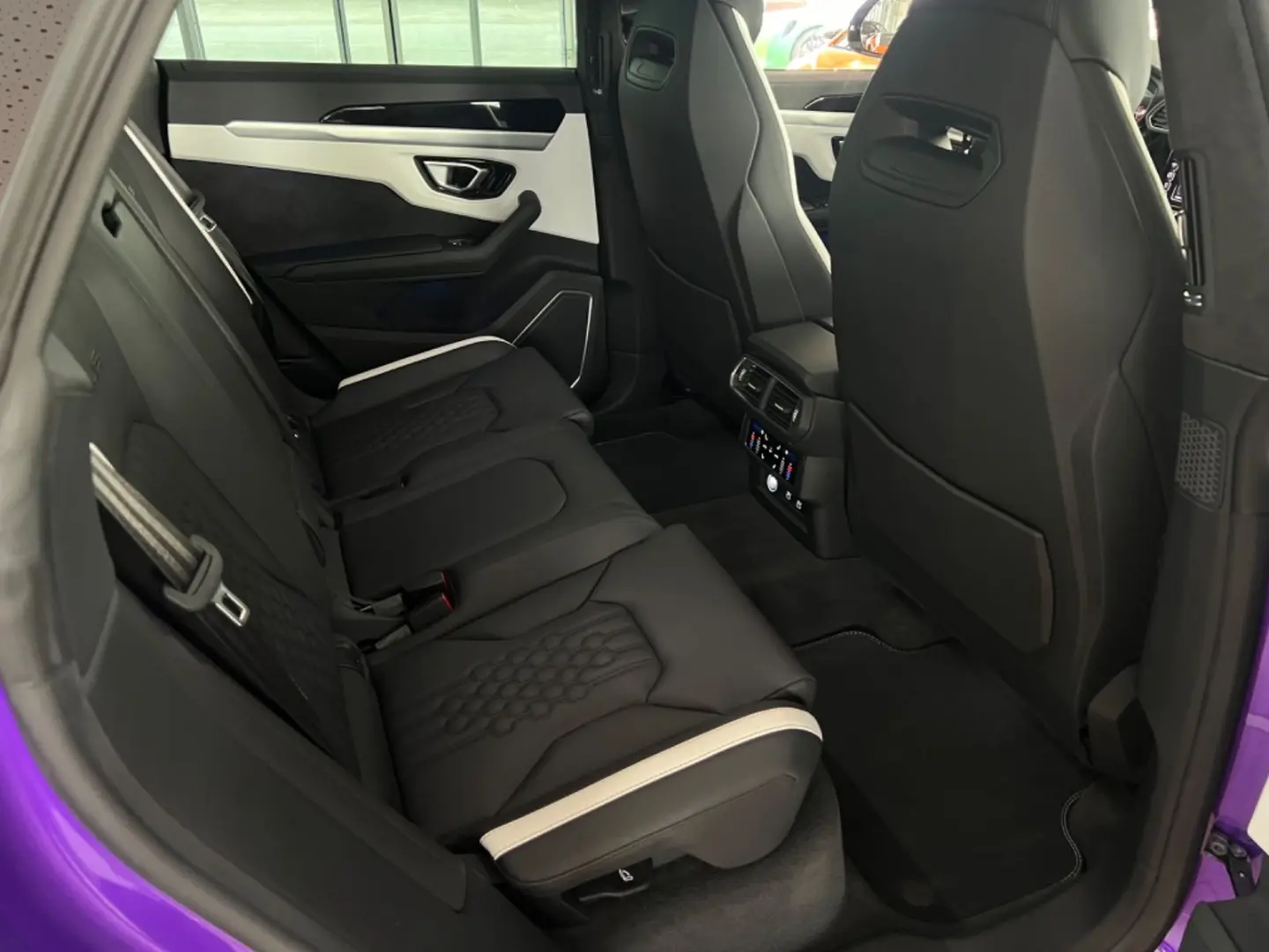 Urus S  AKRAPOVIC/ANIMA/CARBON