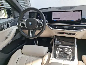 X7 M60i xDr
