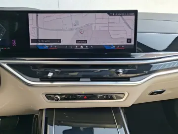 X7 M60i xDr