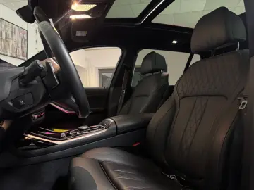 X7 40d M-SPORT 7-SITZ ICONIC SKYLOUNGE HUD 360°C