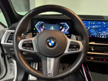 X7 40d M-SPORT 7-SITZ ICONIC SKYLOUNGE HUD 360°C