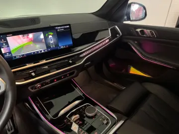 X7 40d M-SPORT 7-SITZ ICONIC SKYLOUNGE HUD 360°C