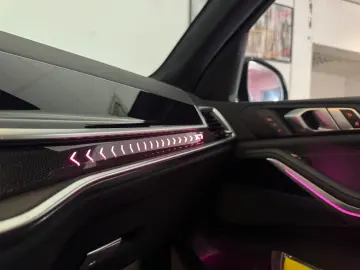 X7 40d M-SPORT 7-SITZ ICONIC SKYLOUNGE HUD 360°C