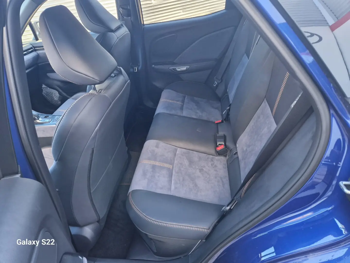 Lexus LBX 1-5-4x2-Cool