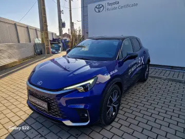 Lexus LBX 1-5-4x2-Cool