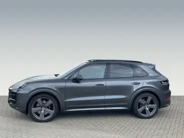 Porsche Cayenne E-Hybrid BOSE LED-Matrix