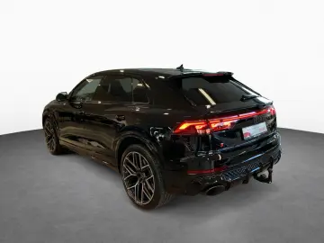 RS Q8