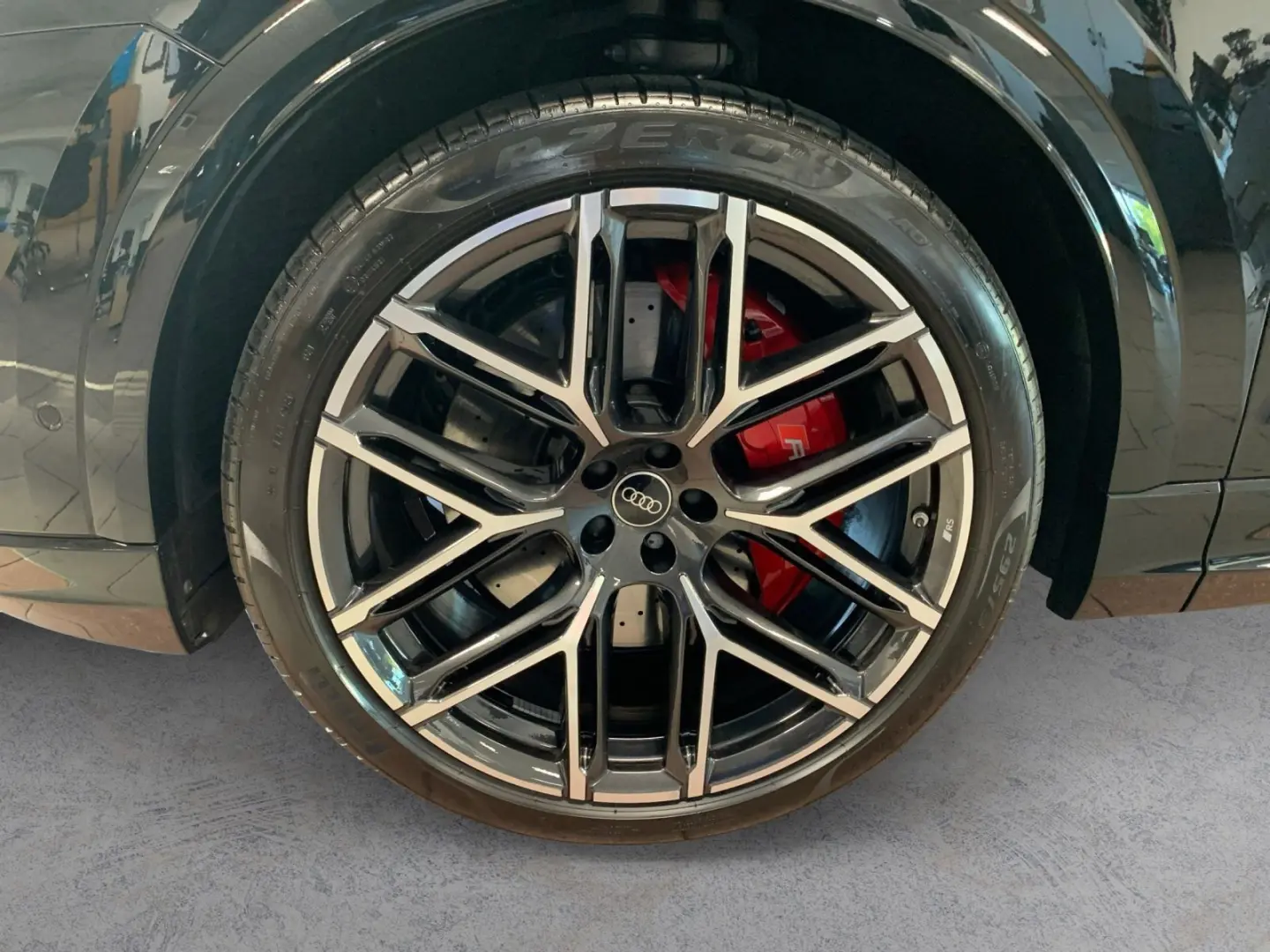 RS Q8