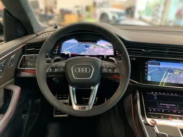 RS Q8