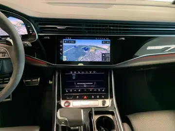 RS Q8