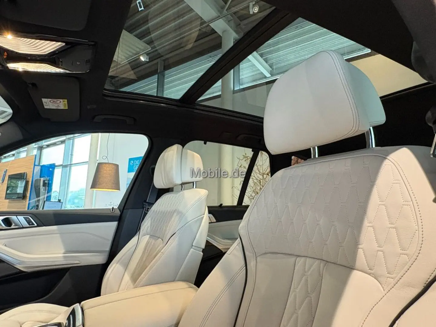 X5 xDrive30d M-Sport Pro AHK Iconic glow Soft-Co