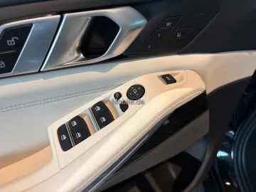 X5 xDrive30d M-Sport Pro AHK Iconic glow Soft-Co