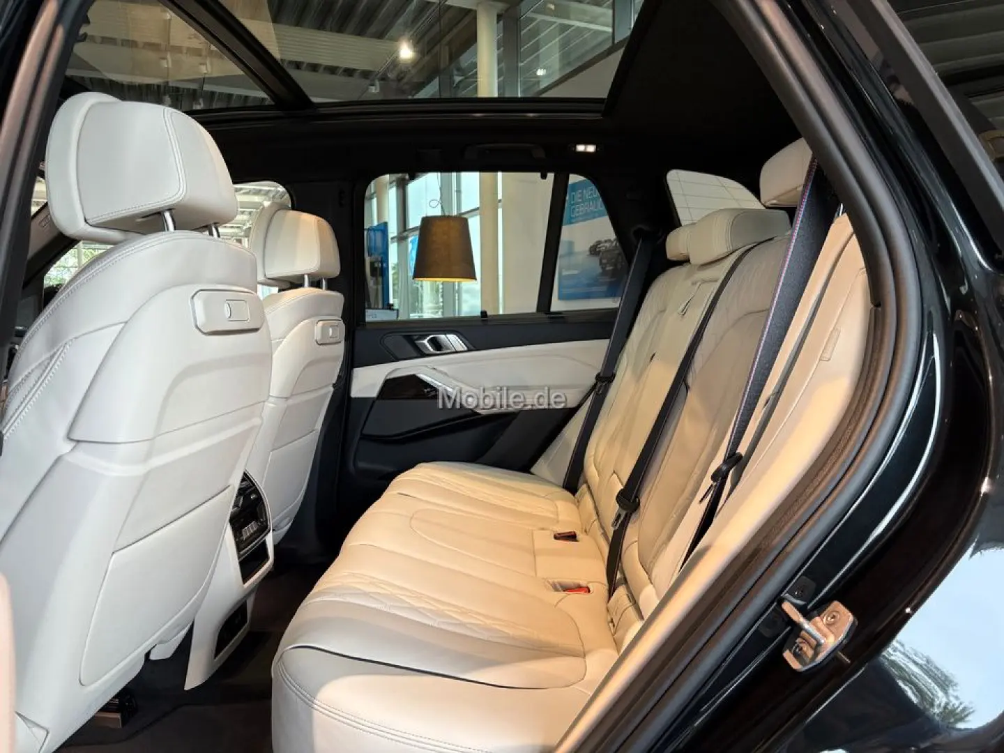 X5 xDrive30d M-Sport Pro AHK Iconic glow Soft-Co