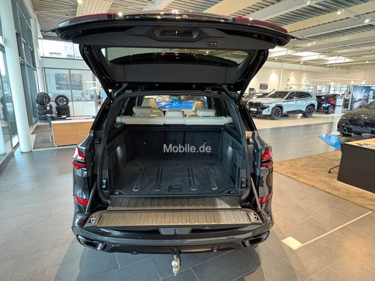 X5 xDrive30d M-Sport Pro AHK Iconic glow Soft-Co