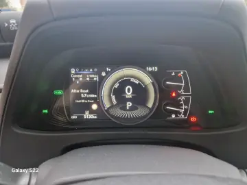 Lexus UX 250h 2.0L HEV 20H- (178 HP) 4X4 CVT Executive