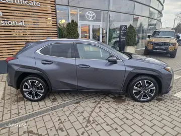 Lexus UX 250h 2.0L HEV 20H- (178 HP) 4X4 CVT Executive