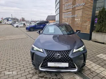 Lexus UX 250h 2.0L HEV 20H- (178 HP) 4X4 CVT Executive